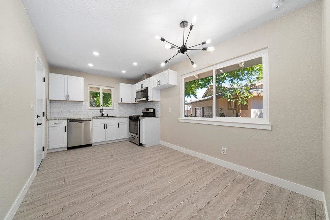 Building Photo - 3944 Apple Blossom Way