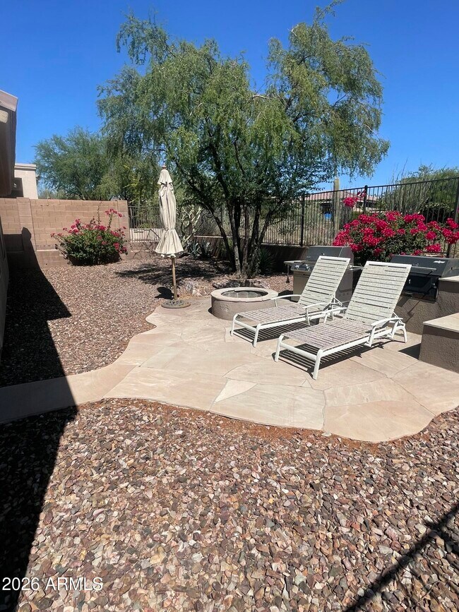 Building Photo - 41831 N Mill Creek Way