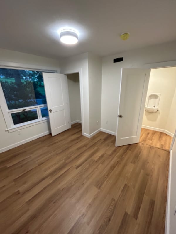 Building Photo - 12 Myrtle St