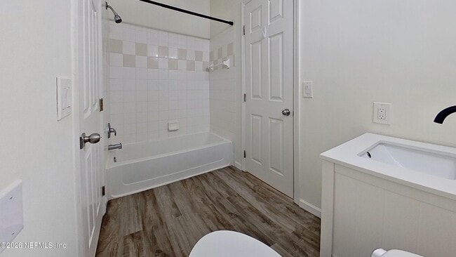 Building Photo - 13810 Sutton Park Dr N