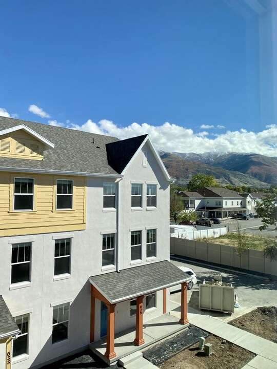 Building Photo - 638 N Autumn Ash Cir