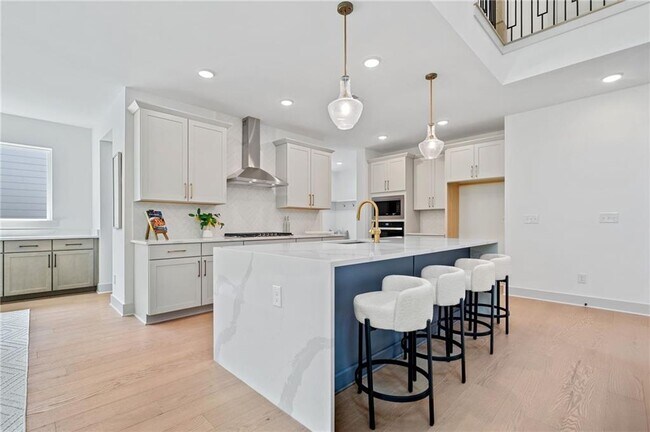 Building Photo - 461 Maypop Ln