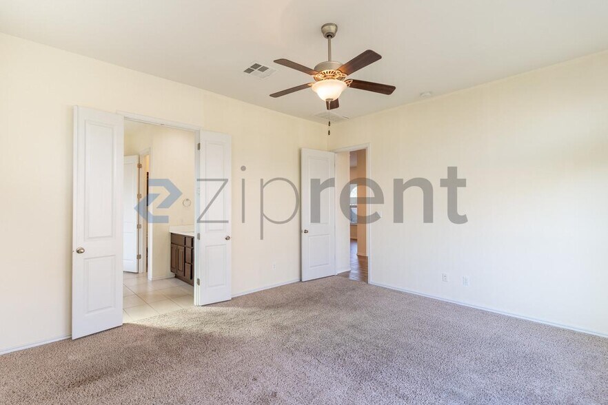 Building Photo - 101 Arctic Cir