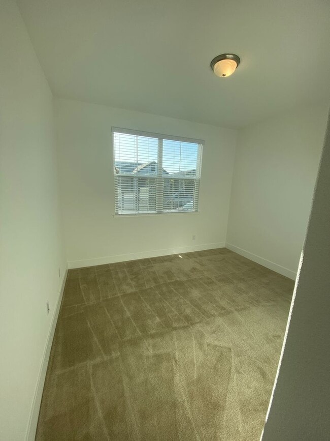 Building Photo - Single Story Home in Whitney Ranch with Ow...