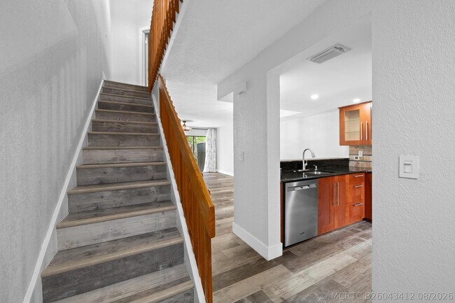 Building Photo - 4221 SW 71st Ter