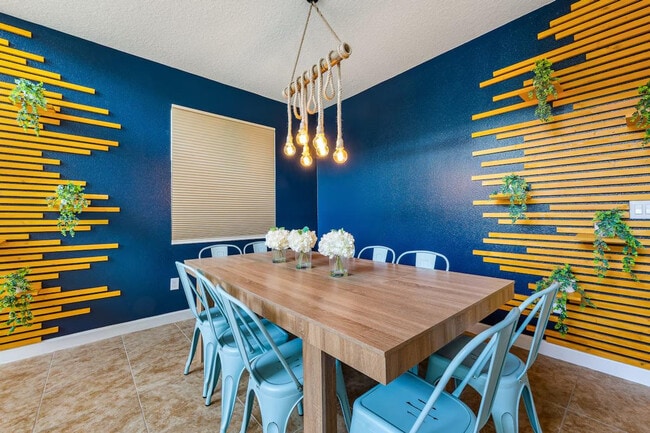 Building Photo - 8964 Bismarck Palm Rd