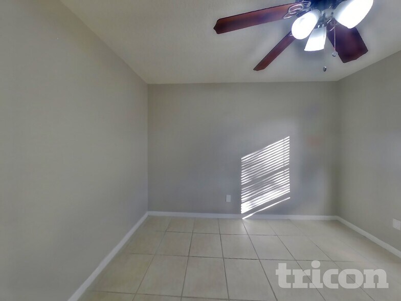 Building Photo - 603 Ephrata Dr