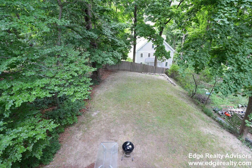 Building Photo - 53 Dunboy St