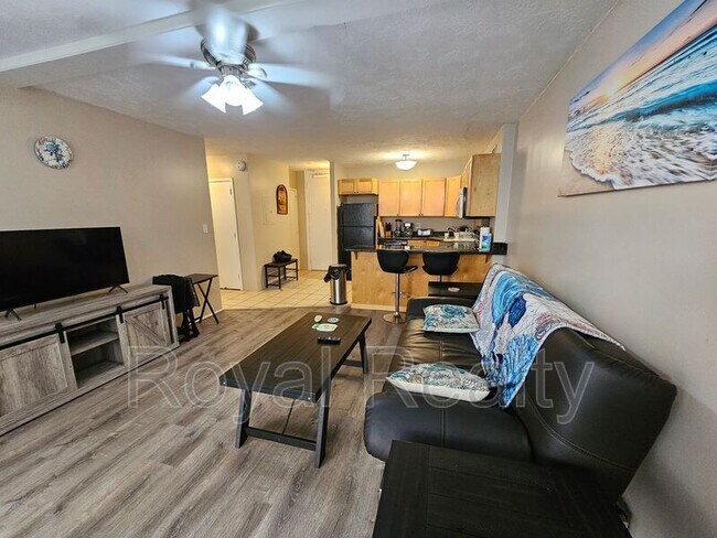 Building Photo - 430 Kaiolu St