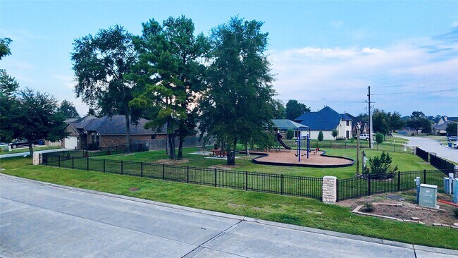 Building Photo - 21604 Horseshoe Dr