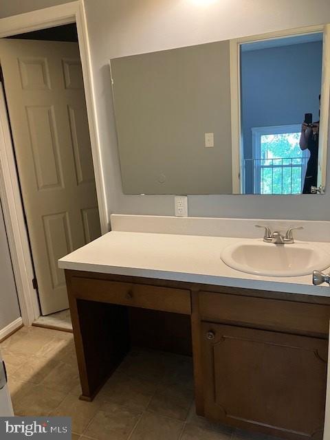 Building Photo - 22416 Greenview Ct