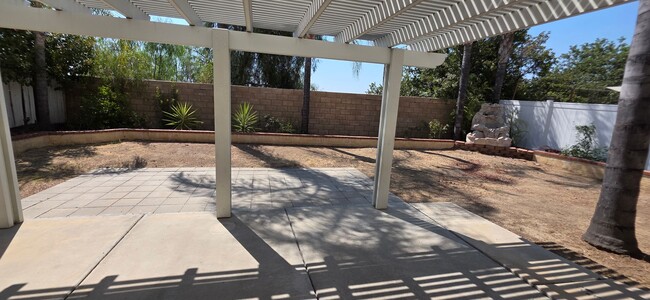 Building Photo - Four Bedroom Three Bathroom Home in Murrieta!