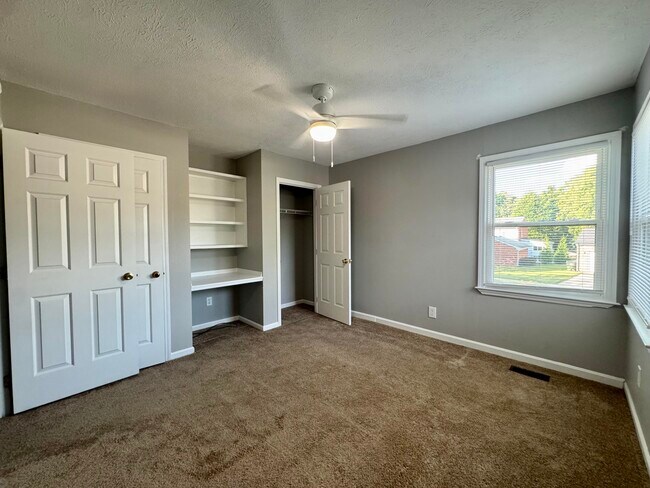Building Photo - 344 Stonegate Way