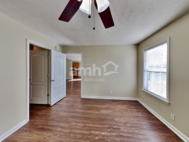 Building Photo - 803 Buckhaven Dr