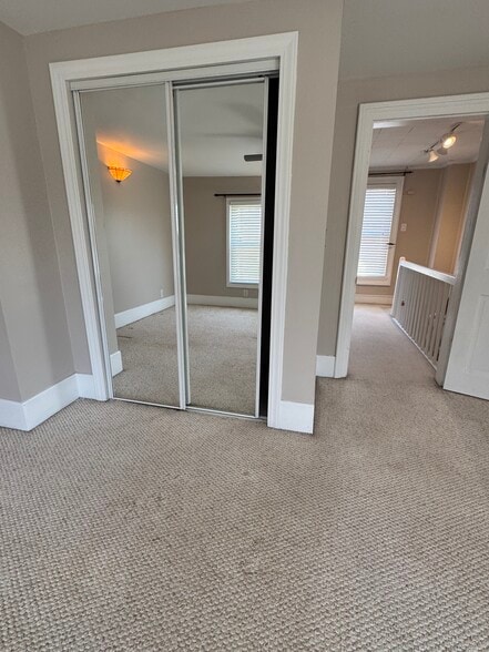 Building Photo - 1402 S State St