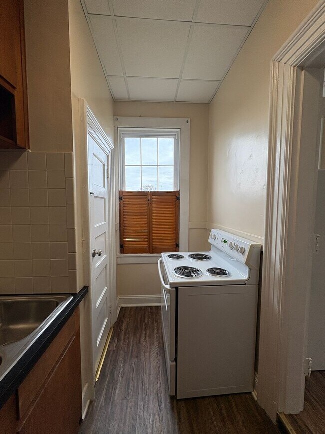 Building Photo - 110 Langhorne Ln