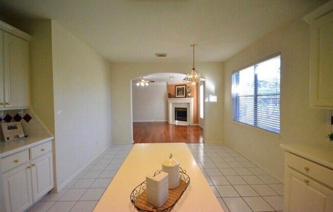 Building Photo - 4319 Greystone Way