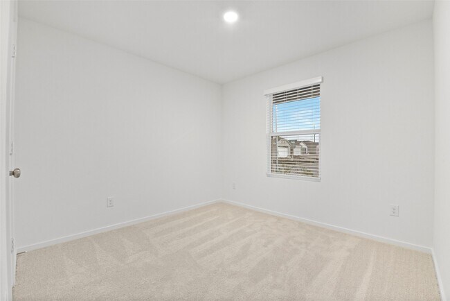 Building Photo - 249 Douglas Hls Dr