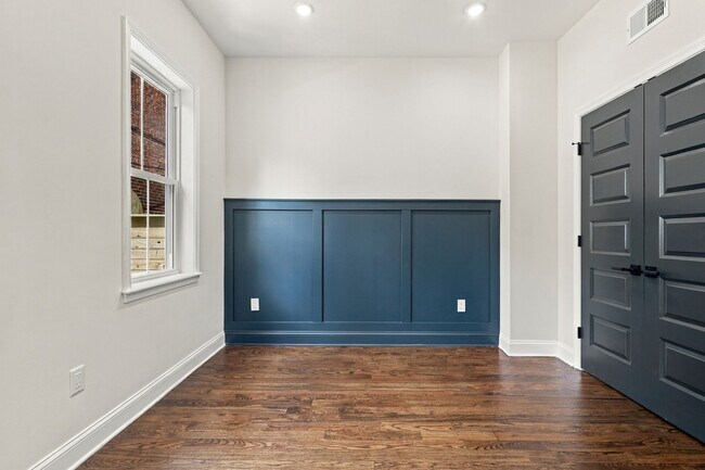 Building Photo - 2434 N 33rd St