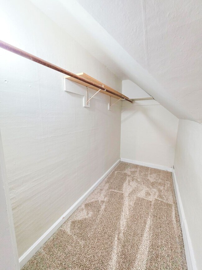 Building Photo - 1020-1022 Smith St