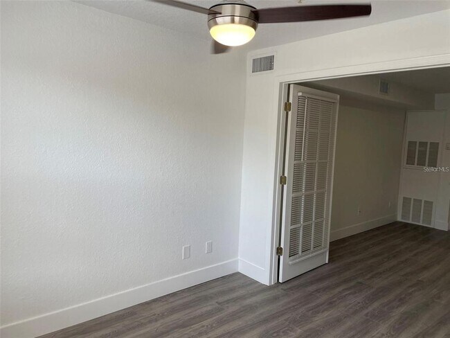 Building Photo - 822 Camargo Way