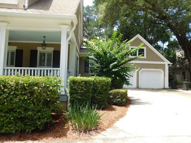 Building Photo - Expansive Unfurnished Spanish Wells Home Available for Rent