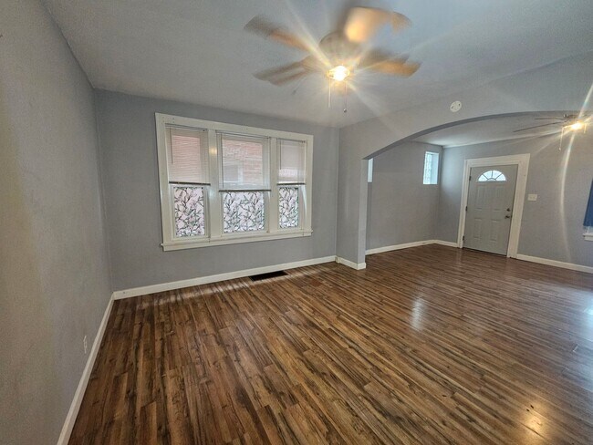 Building Photo - 5034 Louisiana Ave