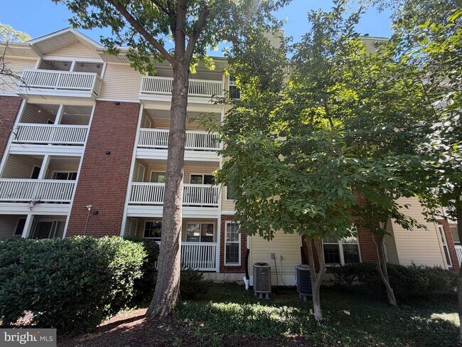 Building Photo - 1504 Lincoln Way
