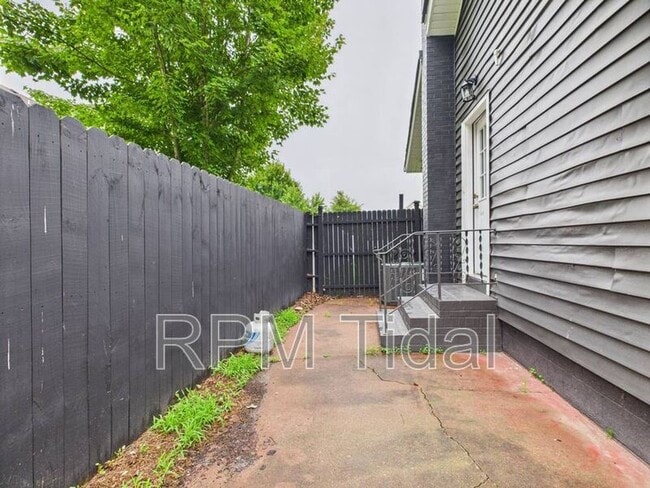 Building Photo - 55 Franktown Rd