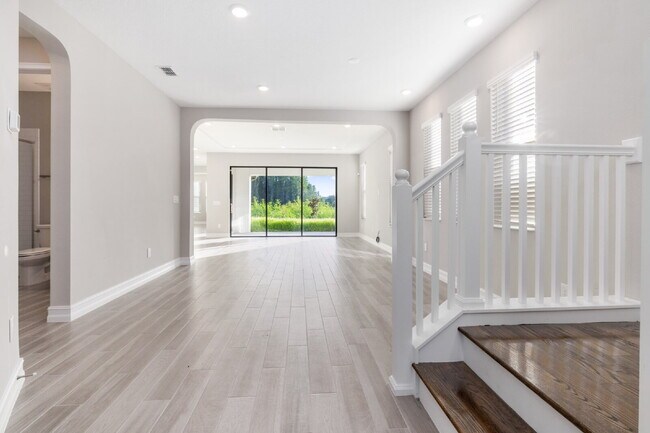 Building Photo - Estancia gated community 4-Bed Oasis with ...