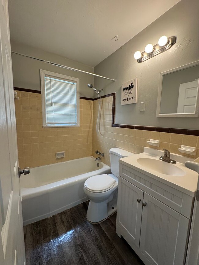 Building Photo - Very Nice Newly Rehabbed Home in Frayser -...