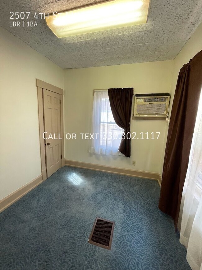 Building Photo - One bedroom one bathroom home for rent