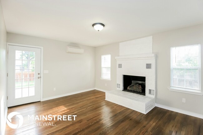 Building Photo - 3809 NW 24th St