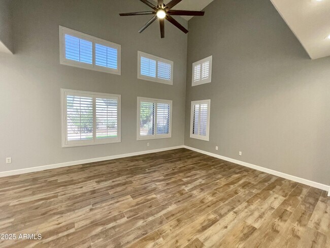 Building Photo - 2640 E Indian Wells Pl