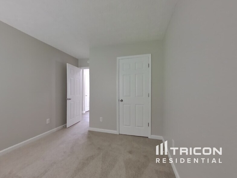 Building Photo - 6526 Revena Ct