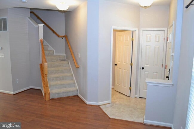 Building Photo - 1725 Emory St