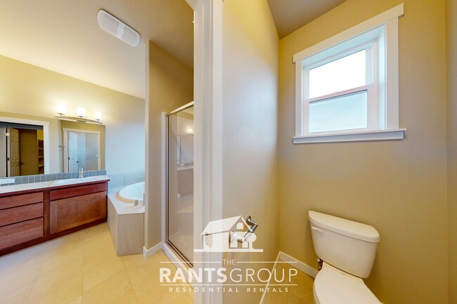 Building Photo - Newer Rambler in Hawks Prairie! Easy JBLM ...