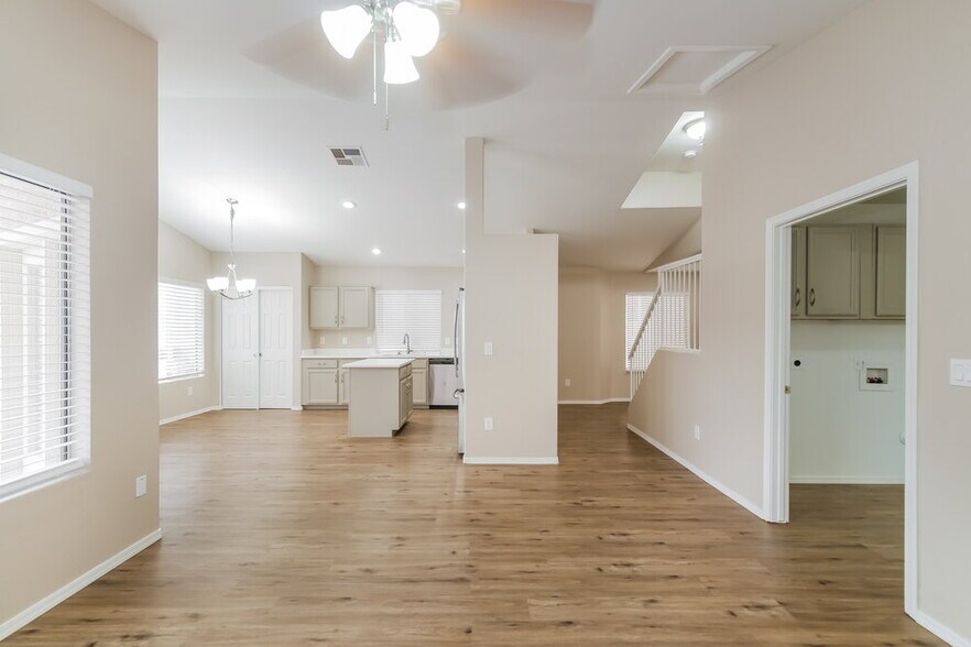 Building Photo - 1434 E South Fork Dr