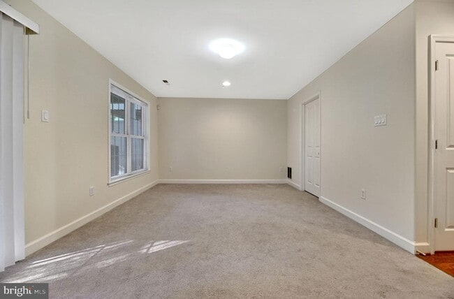 Building Photo - 5428 Marshalls Choice Dr