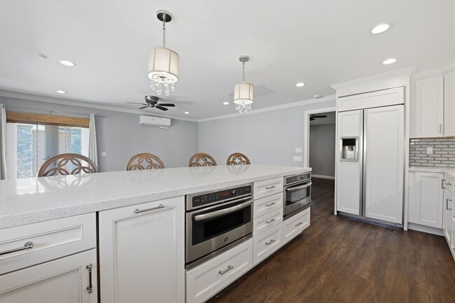 Building Photo - 1184 Devonshire Dr