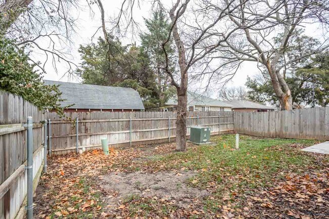 Building Photo - 406 N Colorado Ave