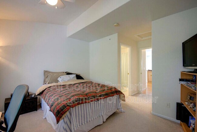 Building Photo - 4967 Noble Park Pl
