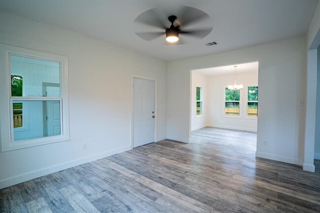 Building Photo - 689 Wilderness Trail