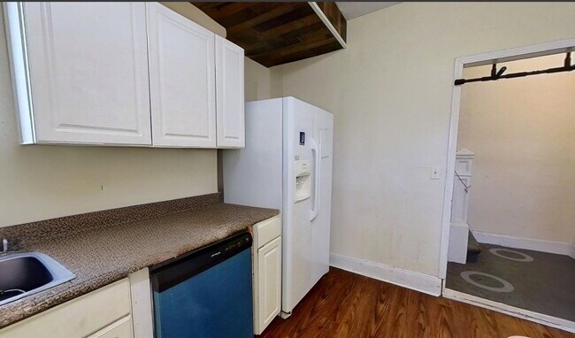 Building Photo - 2545 Vestry Ave