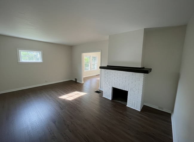 Building Photo - 9604 Park Heights Ave