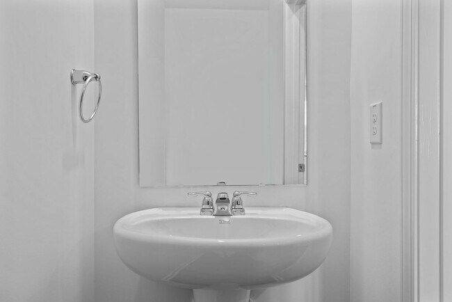 Building Photo - Gorgeous New Construction!  Updated Kitchen, SS Appliances, Open Floorplan, Pet Friendly!