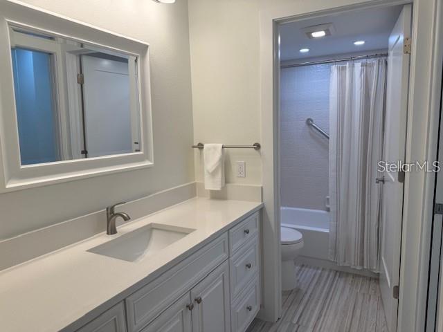 Building Photo - 6120 Country Club Way