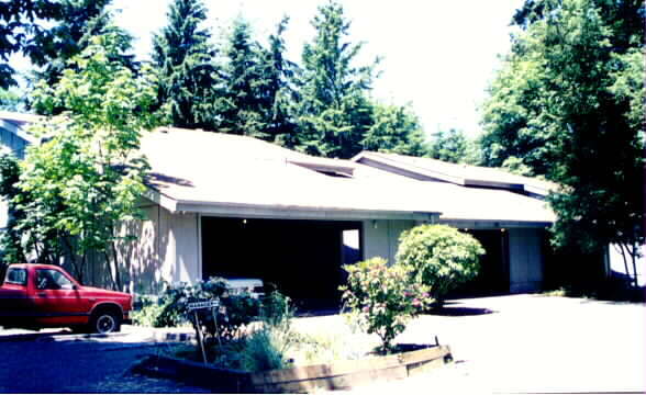 Building Photo - Highland Lane Condominiums