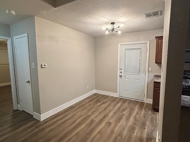 Dining Area - 11602 April Dr