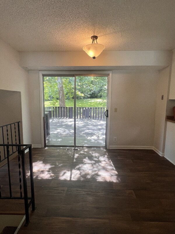 Building Photo - 416 Ocala Ct N